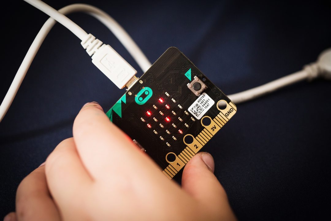 rhaglennu-microbit-dice